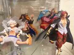 ワンピース 一番くじ フィギュア 新四皇 シャンクス ティーチ ルフィ バギー