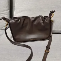 CHARLES & KEITH ブラウン ショルダーバッグ