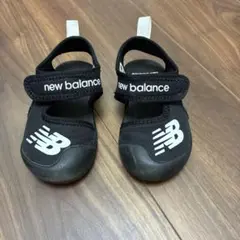 New Balance ブラック サンダル