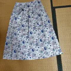 リバティ花柄フレアスカート ホワイト/ブルー、コロコロ様専用