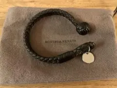 値下げ⭐︎ボッテガヴェネタ　レザーブレスレットのサムネイル