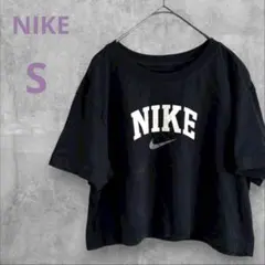 ナイキ Tシャツ ショート丈 ブラック ロゴプリント Sサイズ 黒 短丈