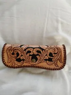 革のメガネケース