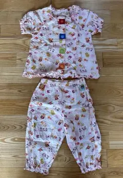 パジャマ　アンパンマン　上下　110cm