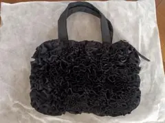 リンデンツリー　フリルデフリル・ショルダー　ブラック