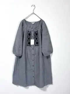 未使用タグ付き【3can4on】シャツワンピース　グレー　綿100% 刺繍入り