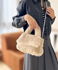 ❤新品・未使用❤ファーショルダーバッグ パールチェーン鞄