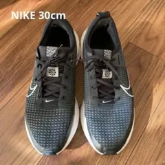 極美品 NIKE Interact Run 26.0cm 黒 ランニングシューズ - メルカリ