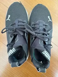 値下げ★PUMA スニーカー ブラック　レディース　24.0