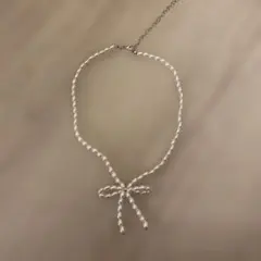 ホワイトパールリボンネックレス