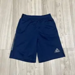 adidas ネイビー ハーフパンツ 140