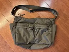 Item thumbnail for item 431b589b-f354-4c30-a71e-3d6e17f9ab06