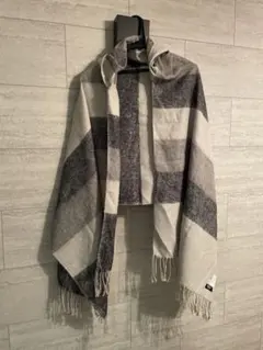 フード付きグレーとホワイトストールポンチョ　フリーサイズ