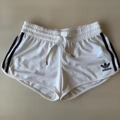 adidas ショートパンツ ホワイト トレフォイルのサムネイル