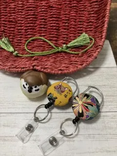 特別価格パスケース リール式キーホルダーホットマスタードにゃんこ大図鑑 和柄2点