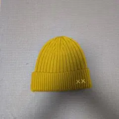 KAWS ニット帽 ビーニー イエローのサムネイル