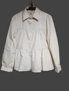 クリーム色ティアードスタイル長袖ブラウス