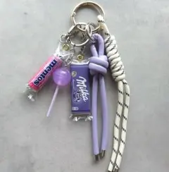 じゃらじゃらキーホルダー バッグチャーム キーチャーム　紫　お菓子パッケージ