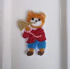 ビーズ刺繍ブローチ　くま