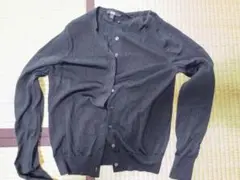 UNIQLO 黒　薄手カーディガン　長袖