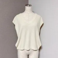 アースミュージックアンドエコロジー　ニット　ベストのサムネイル
