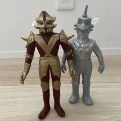 ウルトラマンシリーズ 怪獣フィギュア 2体セット　800サイズ　ソフビ
