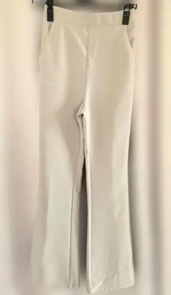 GU 2WAYストレッチフレアパンツ Sサイズ ベージュ