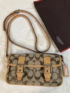 コーチ　シグネチャーショルダーバッグ　ブラウン　6844