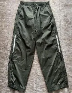 90s NIKE ナイロンパンツ オリーブ y2k 古着　オーバーサイズのサムネイル