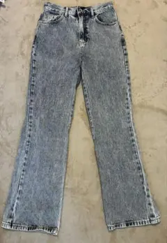 ハイウエストセミフレアデニムパンツ