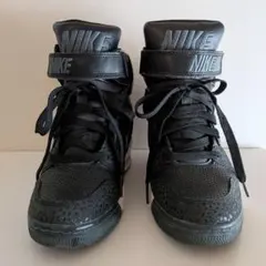 美品 NIKE エアレボリューション SKY HI インヒール ブラック 23