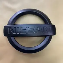 MG33S MOCOのフロントバンパーグリルのエンブレム艶消しブラック