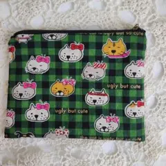 ハンドメイド　ポーチ（中）化粧ポーチ　ブサカワねこ