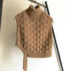 ZARA タートルネック ニットベスト ベージュ
