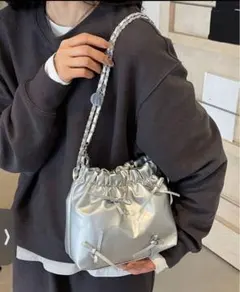 シルバー　リボン　ショルダーバック　新品未使用