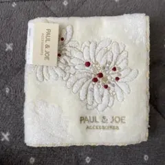 【新品】PAUL & JOE 花柄ハンカチ クリーム色