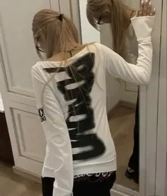 長袖　カットソー Tシャツ　白