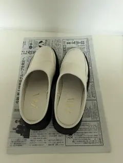 ZARA ホワイト スリッポン ローファー