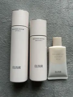 エリクシールブライトニングローション・エマルジョンおしろいミルクCセット