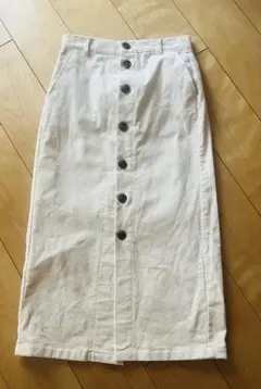 GU オフホワイト コーデュロイタイトスカート　M