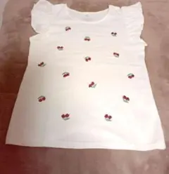 美品　H&M　フリル袖　赤い花　スパンコール　Tシャツ　8歳から１０歳