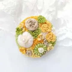 3*3様 刺繍ブローチ　直径約40mm