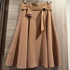 ピンクベージュ フレアスカート ウエストベルト付き