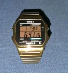 TIMEX クラシックデジタル インディグロ タイメックス 時計 ゴールドのサムネイル