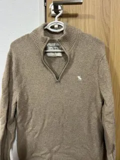 Abercrombie & Fitch ベージュ セーター