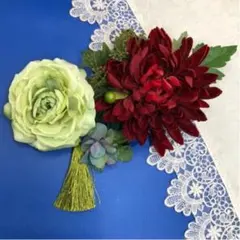 髪飾り　赤マム　コサージュ　ヘアアクセサリー　成人式　結婚式　卒業式