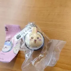 ちいかわ 寿司 キーホルダー くら寿司 コラボ うさぎ
