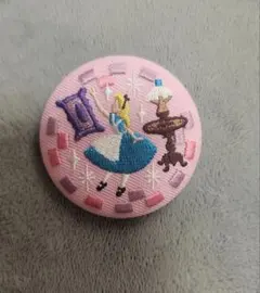 ディズニー刺繍缶バッジ ふしぎの国のアリス