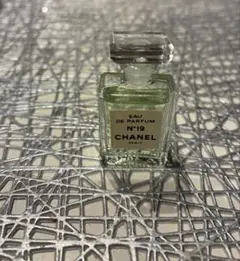 CHANEL No19 4ml