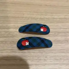 美品❣️familiar チェック柄ヘアピン